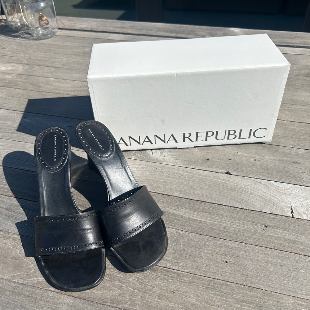 Banana Republic Black Leather Slide Sandals